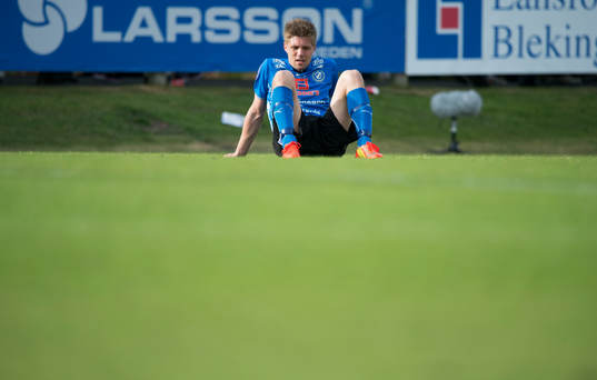 Halmstads Mikael Boman deppar  i matchen i allsvenskan