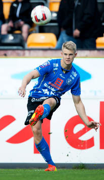 Halmstads Viktor Ljung  i matchen i allsvenskan mellan
