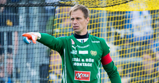 Mjällbys målvakt Mattias Asper  i matchen i allsvenskan
