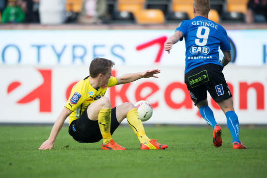 Mjällbys Viktor Agardius  i matchen i allsvenskan mellan