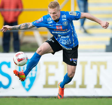 Halmstads Gudjon Baldvinsson  i matchen i allsvenskan