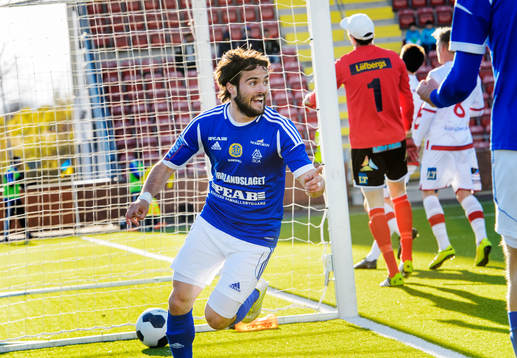 Sundsvalls Robbin Sellin jublar