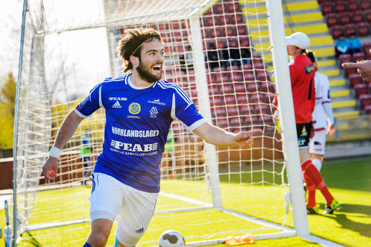 Sundsvalls Robbin Sellin jublar