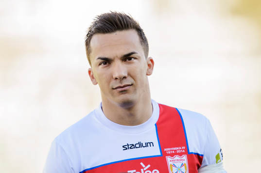 Assyriskas Admir Aganovic innan fotbollsmatchen i