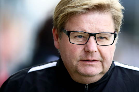 Åtvidabergs Tränare Peter Swärdh fick gå av planen och