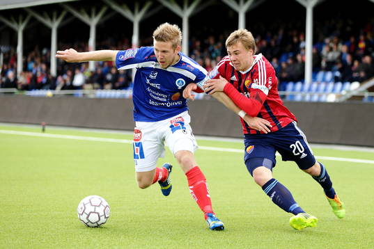 Åtvidabergs Anton Tinnerholm och Djurgårdens Simon