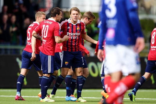 Djurgårdens Martin Broberg har precis gjort mål
