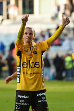 Elfsborgs Niklas Hult tackar