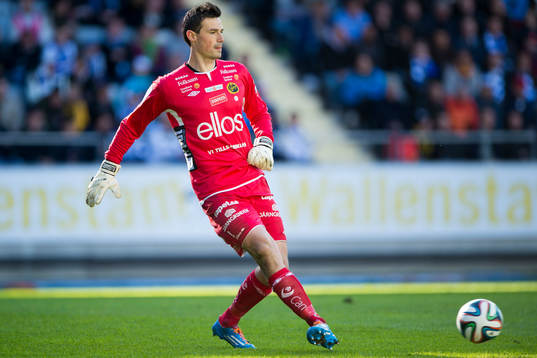 Elfsborgs målvakt Kevin Stuhr-Ellegaard spelade med #27