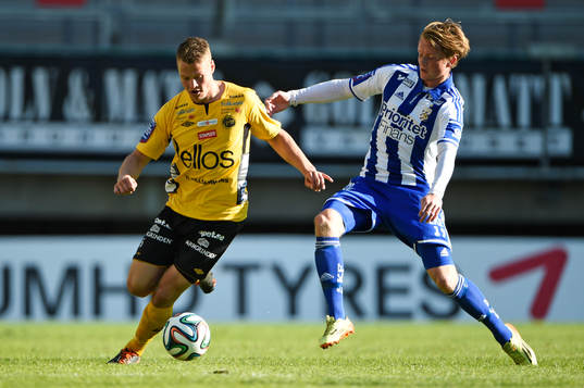 Elfsborgs Viktor Claesson och IFK Göteborgs Sam Larsson