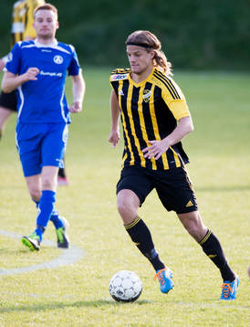 Hässleholms Linus Karlsson i matchen i div. lll mellan
