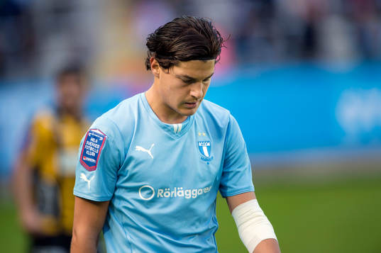 Malmö FFs Miiko Albornoz deppar