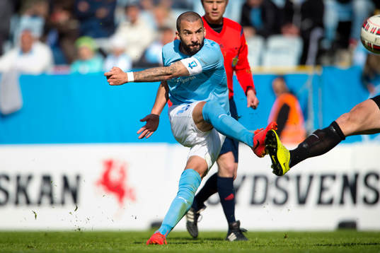 Malmö FFs Guillermo Molins skjuter