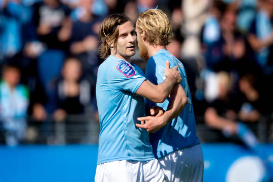 Malmö FFs Markus Halsti kramar om Filip Helander