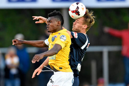Falkenbergs Godsway Donyoh i nickduell med Gefles Anders