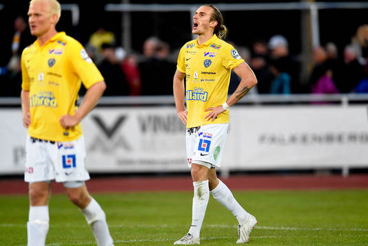 Falkenbergs Tobias Carlsson deppar