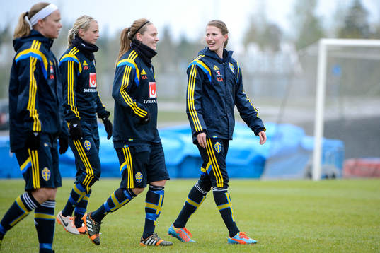 Sveriges Sara Thunebro, Amanda Ilestedt, Lisa Dahlkvist och