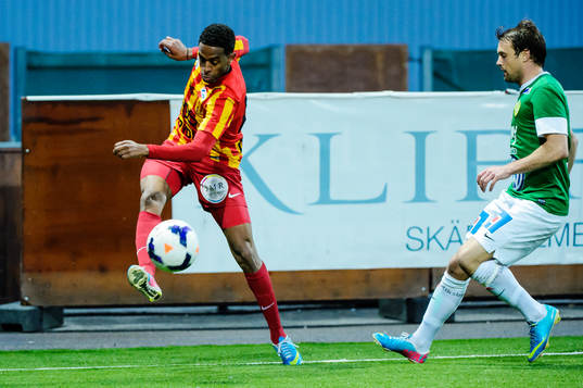 Syrianskas Yussuf Saleh och Jönköpings Tom Siwe