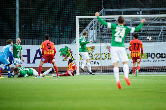 Jönköpings Daryl Smylie gör 0-2