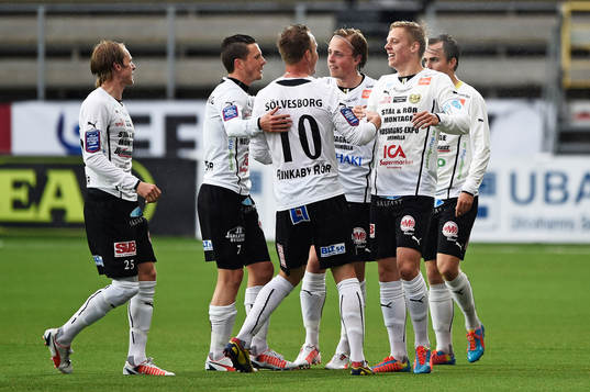 Mjällbys Mattias Håkansson jublar