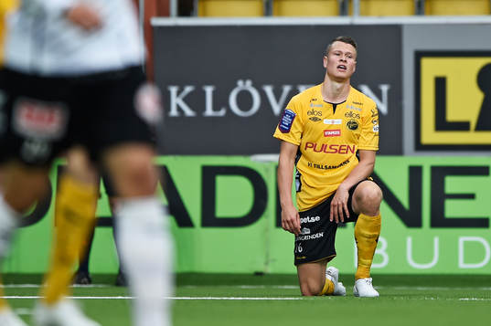 Elfsborgs Viktor Claesson deppar