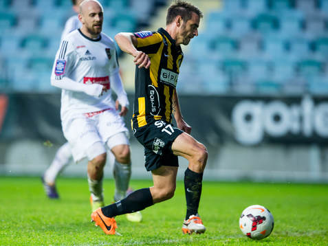 Häckens Björn Anklev stöter in 3-1