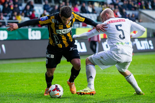 Häckens Moestafa El Kabir mot Brommapojkarnas Kristinn