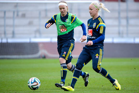 Sveriges Sara Thunebro och Caroline Seger