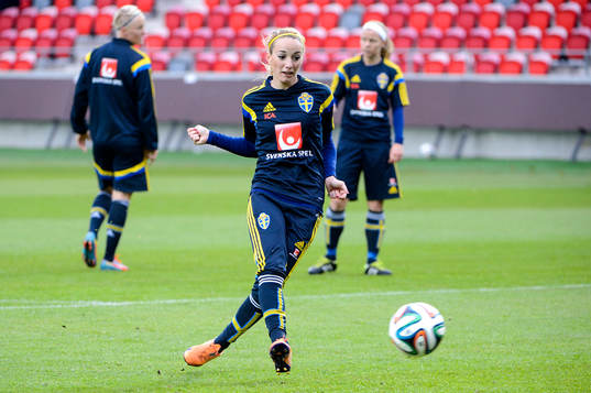 Sveriges Kosovare Asllani