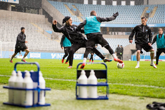 Bläddra bland fler bilder av Fotboll, Allsvenskan, Malmö FF, Träning