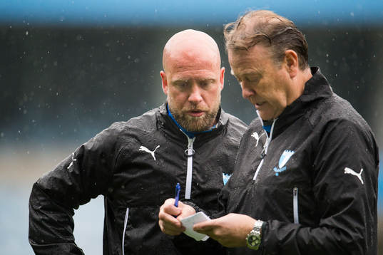Malmö FFs assisterande tränare Olof Persson (tv) och