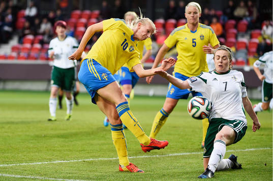 Sveriges Sofia Jakobsson och Nordirlands Simone Magill
