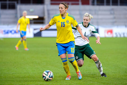 Sveriges Therese Sjögran jagas av Nordirlands Nadene