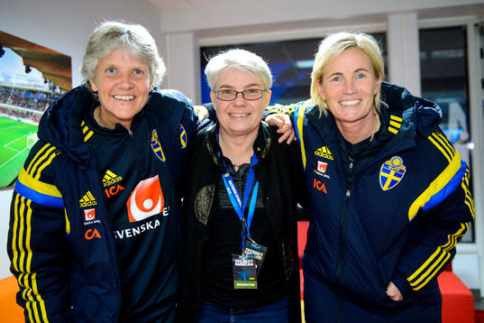 Sveriges förbundskapten Pia Sundhage, Ann Jansson och