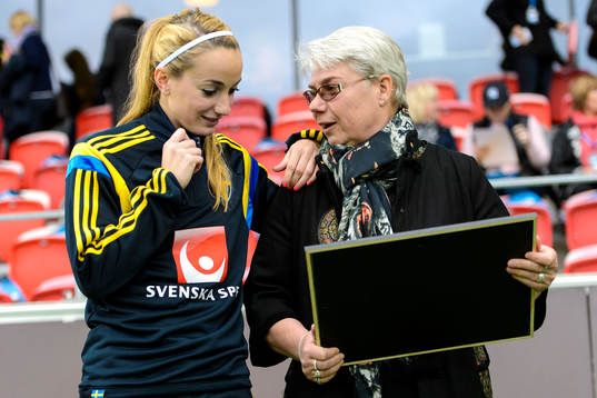 Sveriges Kosovare Asllani och Ann Jansson