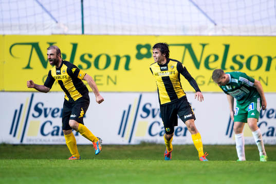 Hammarbys Kennedy Bakircioglü  jublar