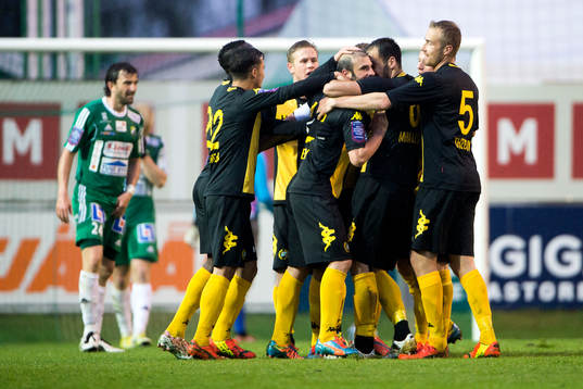 Hammarby och Kennedy Bakircioglü  jublar
