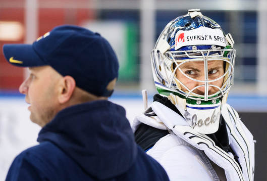 Stefan Ladhe, målvaktstränare, och målvakten Joacim