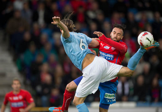 Helsingborgs Abdul Khalili och Malmös Markus Halsti i