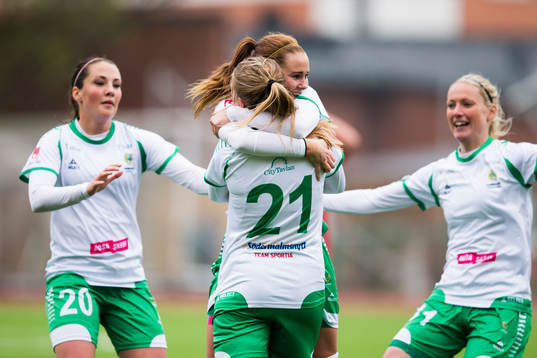 Hammarbys Emma Jansson jublar
