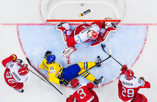 Bläddra bland fler bilder av Ishockey-VM 2014, dag 2, Sverige - Danmark