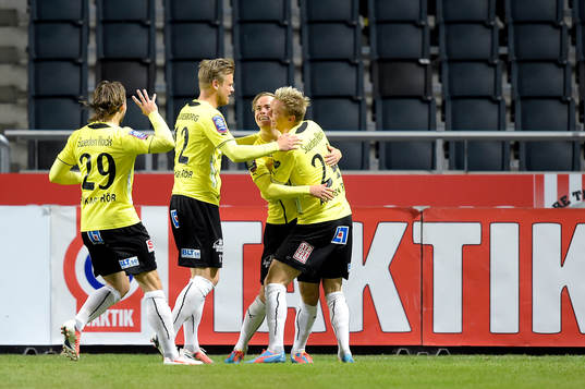 Mjällbys Andreas Blomqvist jublar