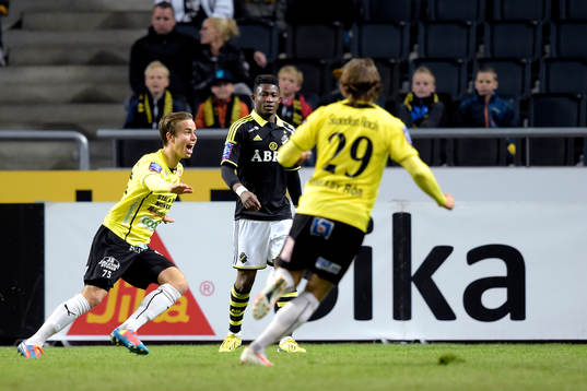 Mjällbys Andreas Blomqvist jublar
