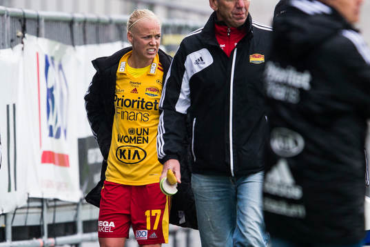 Tyresös Caroline Seger tvingas bryta matchen