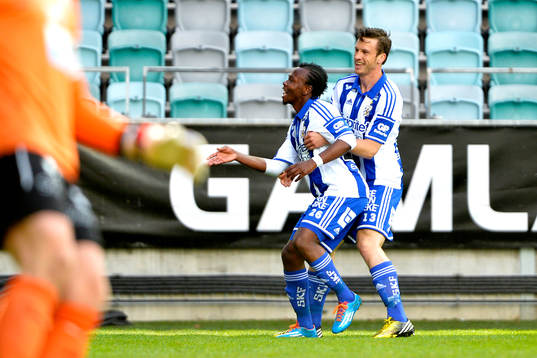 I140511 IFK Göteborgs May Mahlangu jublar