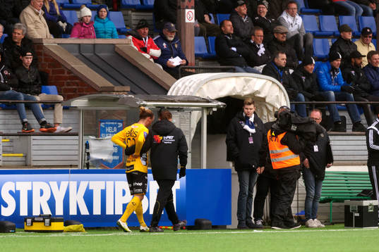 Niklas Hult, Elfsborg kliver av planen