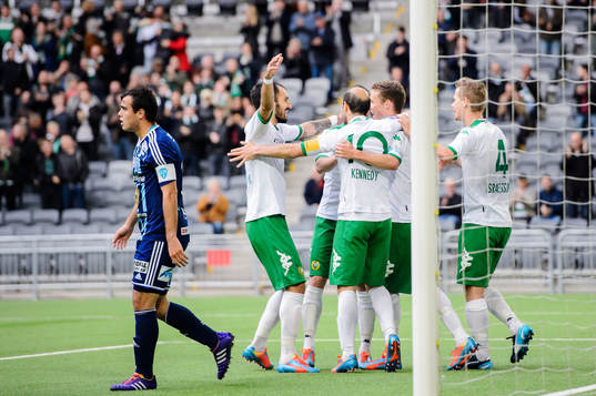Hammarbys spelare jublar och Husqvarnas deppar