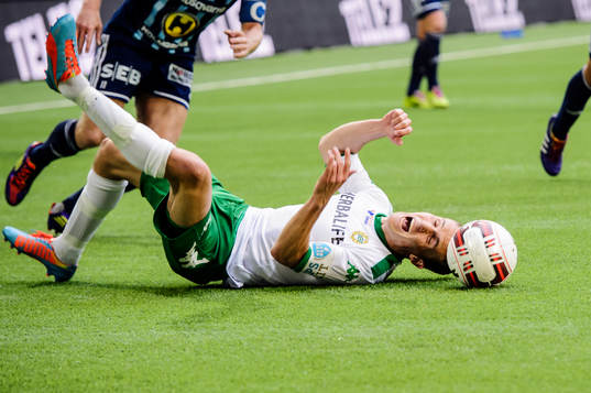 Hammarbys Fredrik Torsteinbø faller