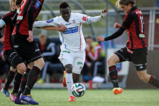 Helsingborgs David Accam och Brommapojkarnas Tim