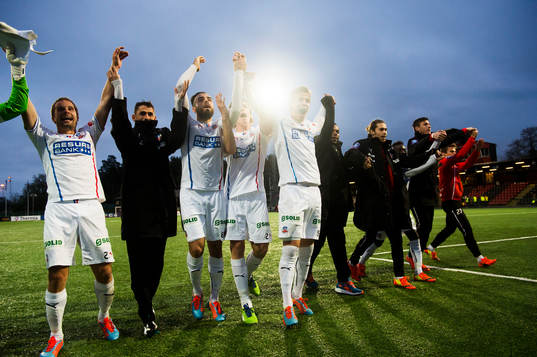 Helsingborgs spelare jublar